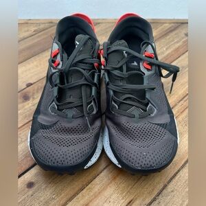 Nike Green and Red Running Sneakers